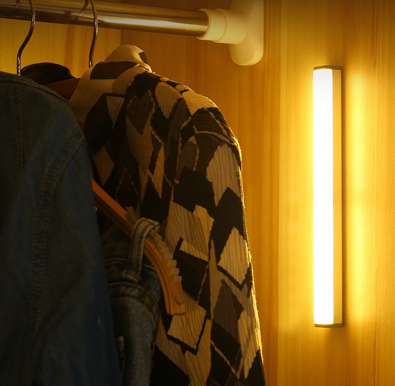 LUZ LED CON SENSOR DE MOVIMIENTO - Imagen 3